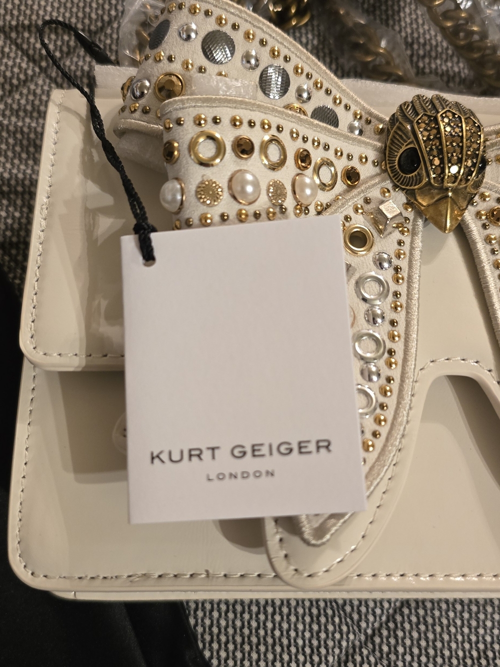 Kurt Geiger Cream Patent Small Bow Shoulder Bag with Gold Studs - Picture 3 of 4